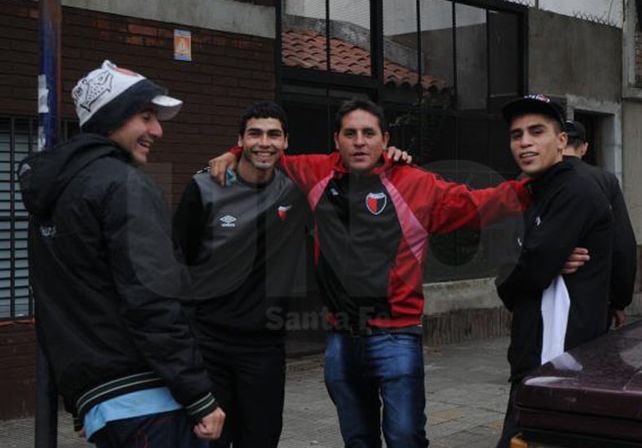 La previa del clásico: a puro chori, asado y amigos