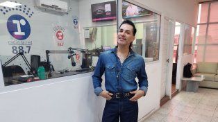 En humoradísimo: Leo Bartolomé y un elenco explosivo llegan al teatro