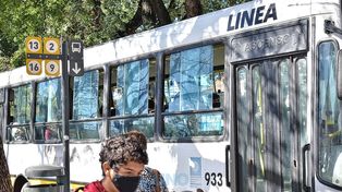 Los trabajadores de colectivos de UTA entran de paro