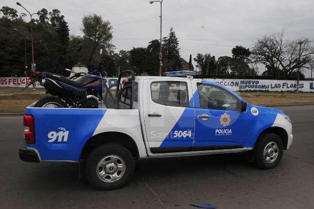 Arrestan a dos arrebatadores luego de una persecución policial