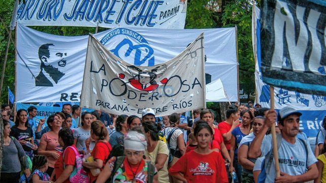 Paraná renovó su pedido histórico: Nunca más.