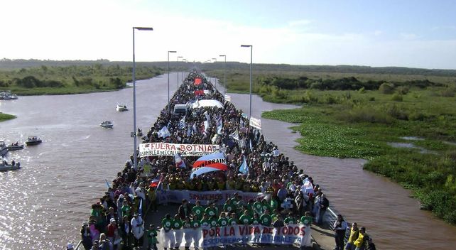 Gualeguaychú vuelve a marchar contras las pasteras