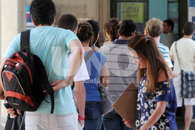 Según la UNL, se necesitan $3.720 para vivir y estudiar
