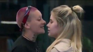 Una discusión entre Coti y Furia casi llega a los golpes pero terminó con un beso