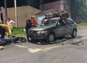 Paraná: dos personas lesionadas tras el accidente entre una moto y una bicicleta