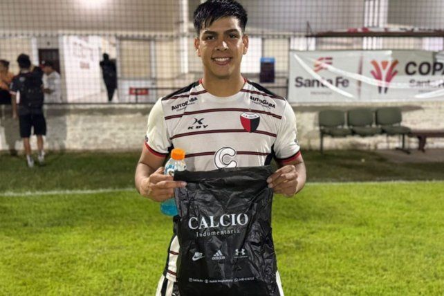 Iván Ojeda, la joya de la Reserva que pisa fuerte en Colón