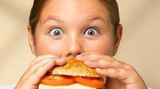 Descubrieron un interruptor cerebral que regula hormonas y puede frenar las ganas de comer