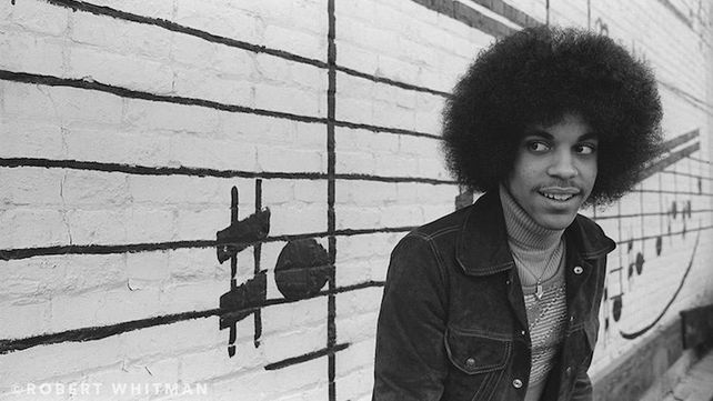 Prince: un artista experimental que dejó huella con su música y sus controversias