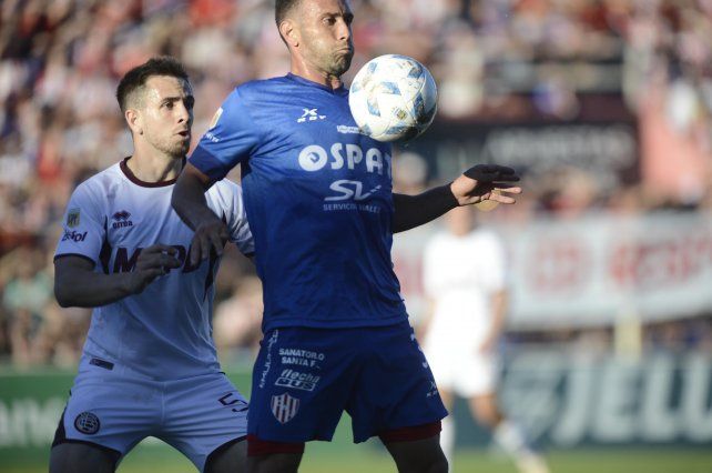 Claudio Corvalán, otra vez entre algodones en Unión