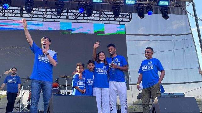 Miguel Borja junto a su familia