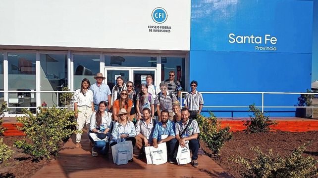 Jóvenes científicos con empresas innovadoras en Expoagro.