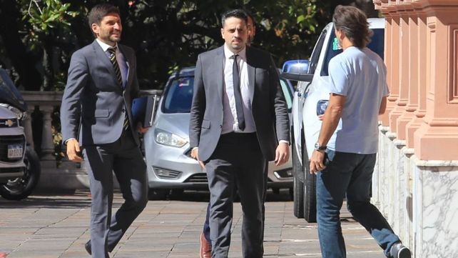 Pullaro fue uno de los primeros gobernadores en ingresar a la Casa Rosada para la reunión con autoridades nacionales.