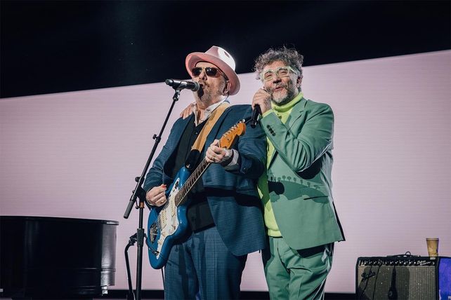 &nbsp;Fito Páez y Elvis Costello sobre el escenario del Radio City de Nueva York.&nbsp; Un regalo para los fans que colmaron la emblemática sala.&nbsp;