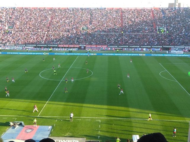 Boca le ganó a San Lorenzo y sigue como único puntero
