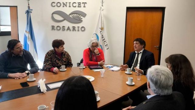 Salamone participó de una reunión con el Consejo Directivo del Conicet Rosario.