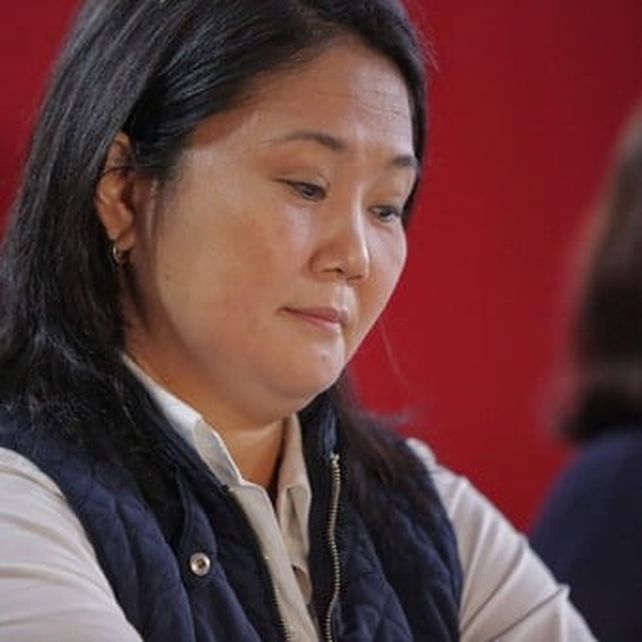 Con el 99% escrutado, Castillo se sigue imponiendo por medio punto en Perú