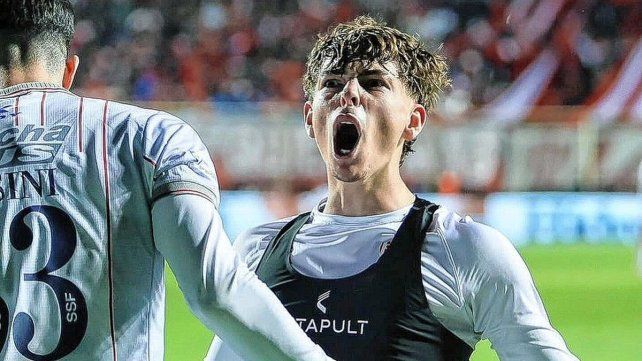 Unión mostró garra y arrancó la Liga Profesional con un triunfo sobre la hora ante Banfield Unión mostró garra y arrancó la Liga Profesional con un triunfo sobre la hora ante Banfield