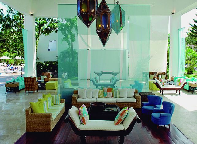El resort situado a minutos de Playa del Carmen, se extiende entre manglares y vegetación tropical con acceso a la playa caribeña.