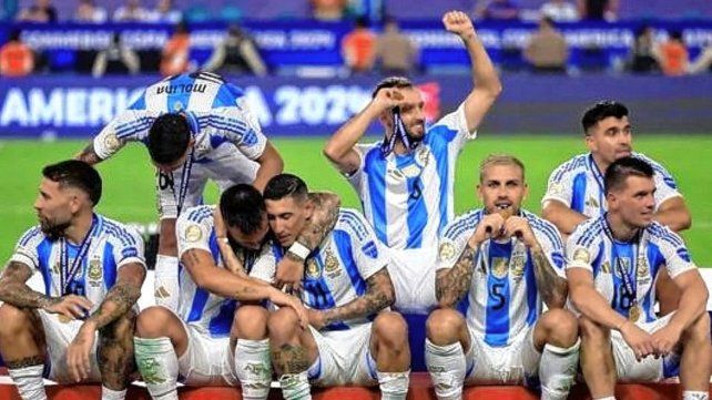 Expectativa por la llegada de la Selección tras ganar la Copa América Expectativa por la llegada de la Selección tras ganar la Copa América