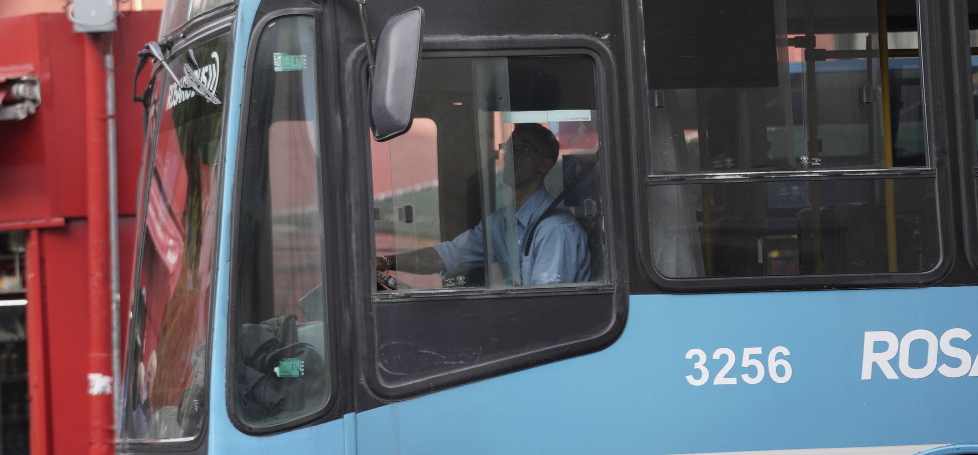 Los choferes de colectivos recibirán otro aumento salarial que podría incidir en el boleto