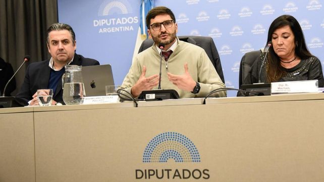 El gobernador Maximiliano Pullaro pretende exponer en Diputados sobre la ley penal juvenil.