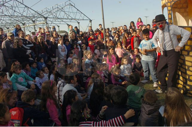 La ciudad se vistió de fiesta para homenajear a los niños en su día.