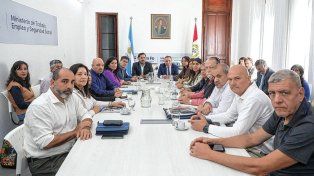 Salario docente: Amsafé reclama un giro en la política paritaria del Gobierno provincial