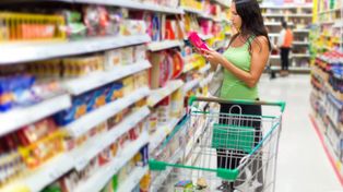 Cuatro de cada 10 argentinos pagan el supermercado con tarjeta de crédito