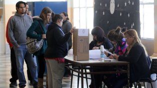 Las autoridades de mesa para las Paso nacionales