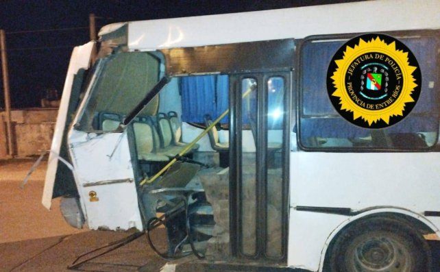 Concordia: 17 heridos por un choque entre un tren y un colectivo