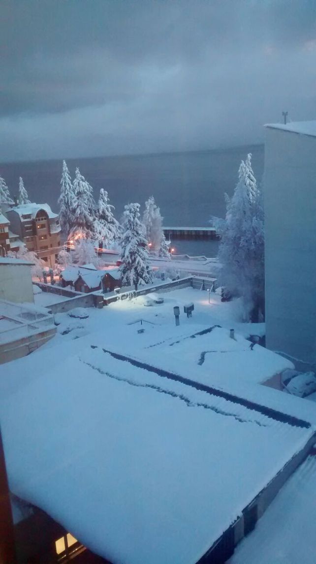 Santafesinos varados en Bariloche: sin fecha de regreso y sin hospedaje en una ciudad saturada