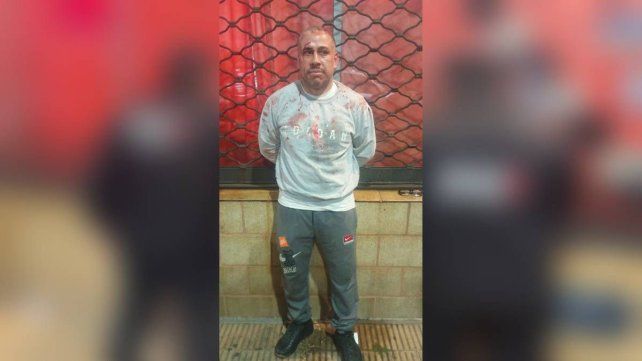 Cayó Dibu, uno de los 10 delincuentes prófugos más buscados por la Policía de Santa Fe Cayó Dibu, uno de los 10 delincuentes prófugos más buscados por la Policía de Santa Fe