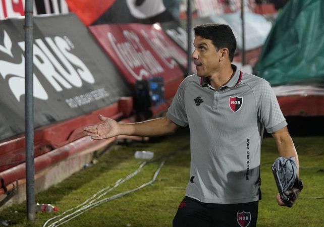 Mauricio Larriera's Newell's started with everything, but quickly entered into a decomposition process.