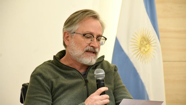 Esteban Serra reclamó una reforma constitucional a favor de la ciencia y la innovación.