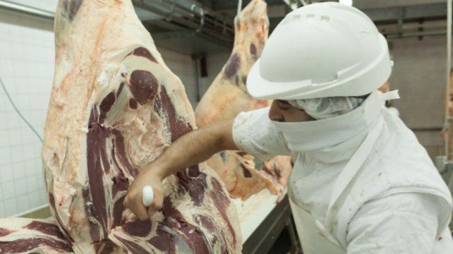 Troceo de carne: el Gobierno postergó por 75 días la medida