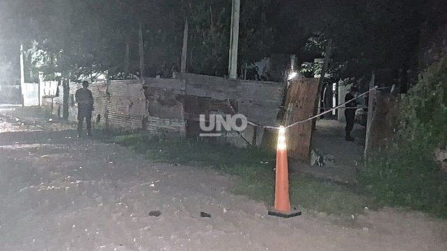 Brutal homicidio en barrio Las Lomas. Mataron a un joven de 28 años con un arma de guerra.