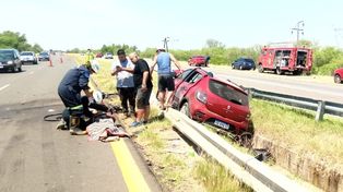 Vuelco en RN12: murió una mujer y dos personas resultaron heridas