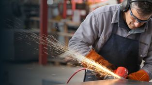 El caso de Sastre se convierte en un símbolo de las tensiones que atraviesa la producción santafesina: la necesidad de sostener empleo industrial frente a un mercado que se achica.
