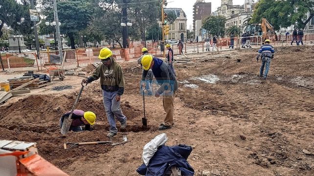 Paraná: rompieron un caño de agua en pleno microcentro