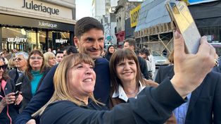Bullrich ya está en los salones de Puerto Norte para acompañar a Maximiliano Pullaro y el resto de la coalición opositora