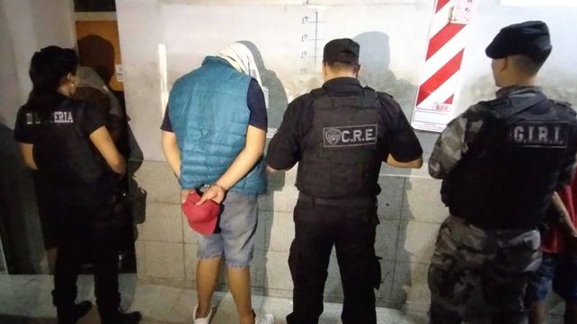 Los sospechosos estaban muy cerca de la escena del crimen.