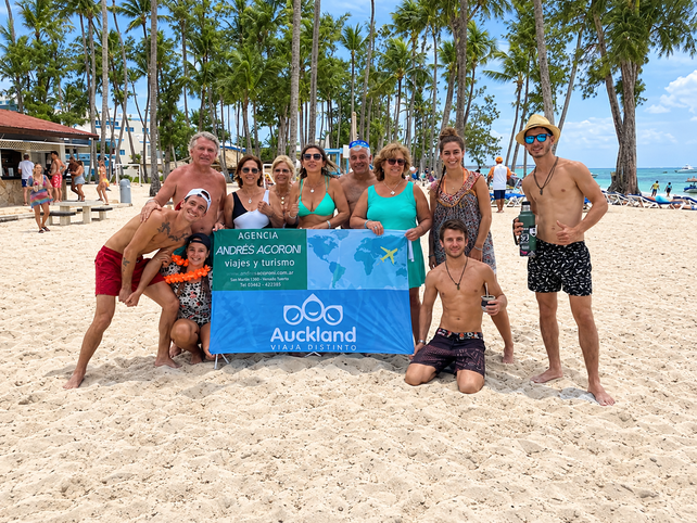 La agencia organiza escapadas a destinos populares como las playas de Punta Cana.