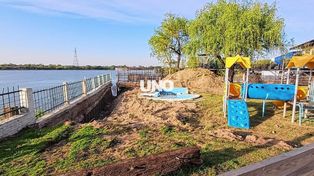 Peligro de desmoronamiento frente al río: convocan al INA y a buzos especializados para inspeccionar la costa del Club Regatas