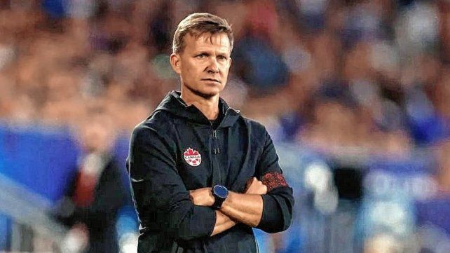 El entrenador de Canadá afirmó que el reto con Messi no es solo su calidad