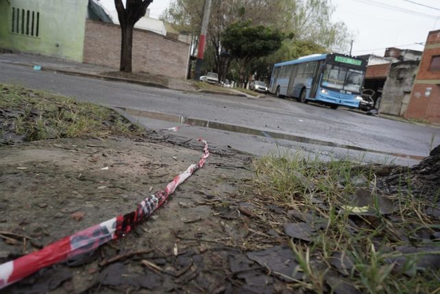 Crimen en Tablada: mataron de un balazo en el abdomen a un hombre dentro de un auto