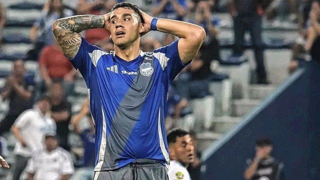 Millonaria ofensiva de Colón contra José Neris en la FIFA