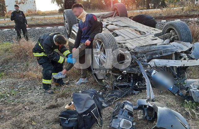 La camioneta de Brian Fernández quedó destrozada después del accidente.