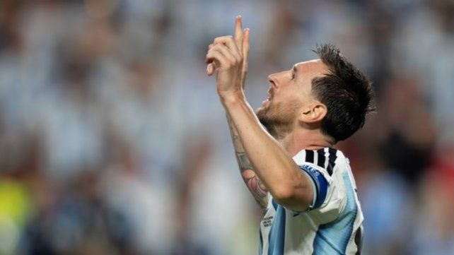 De otro planeta: Argentina goleó a Argelia con un hattrick de Leo Messi en su debut en el Mundial