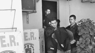 Cambio. El policía Santos dejó de detener personas para quedar detenido.&nbsp;