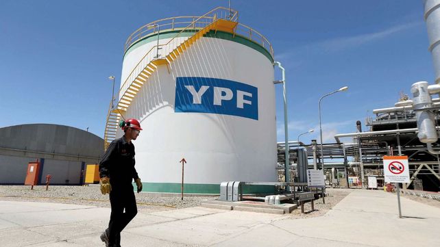 Respiro para Argentina: frenaron el fallo que ordena entregar el 51% de las acciones de YPF